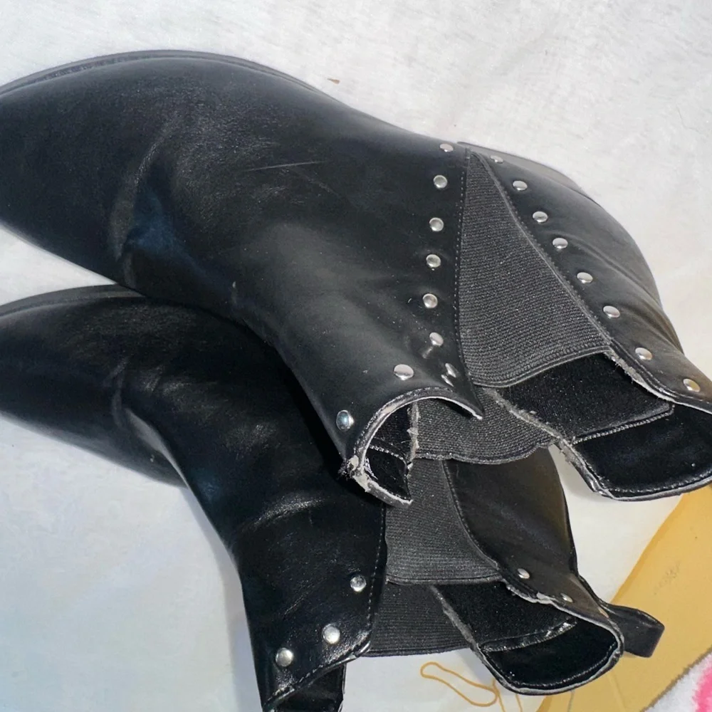 Time and Tru Black Ankle Booties   (115)